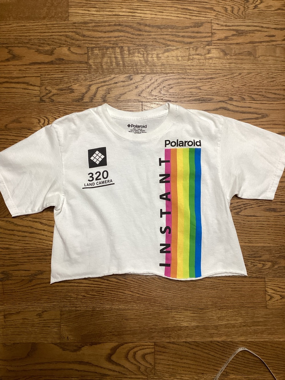 Polaroid 100% cotton cut off crop top with with graphic. Size Medium